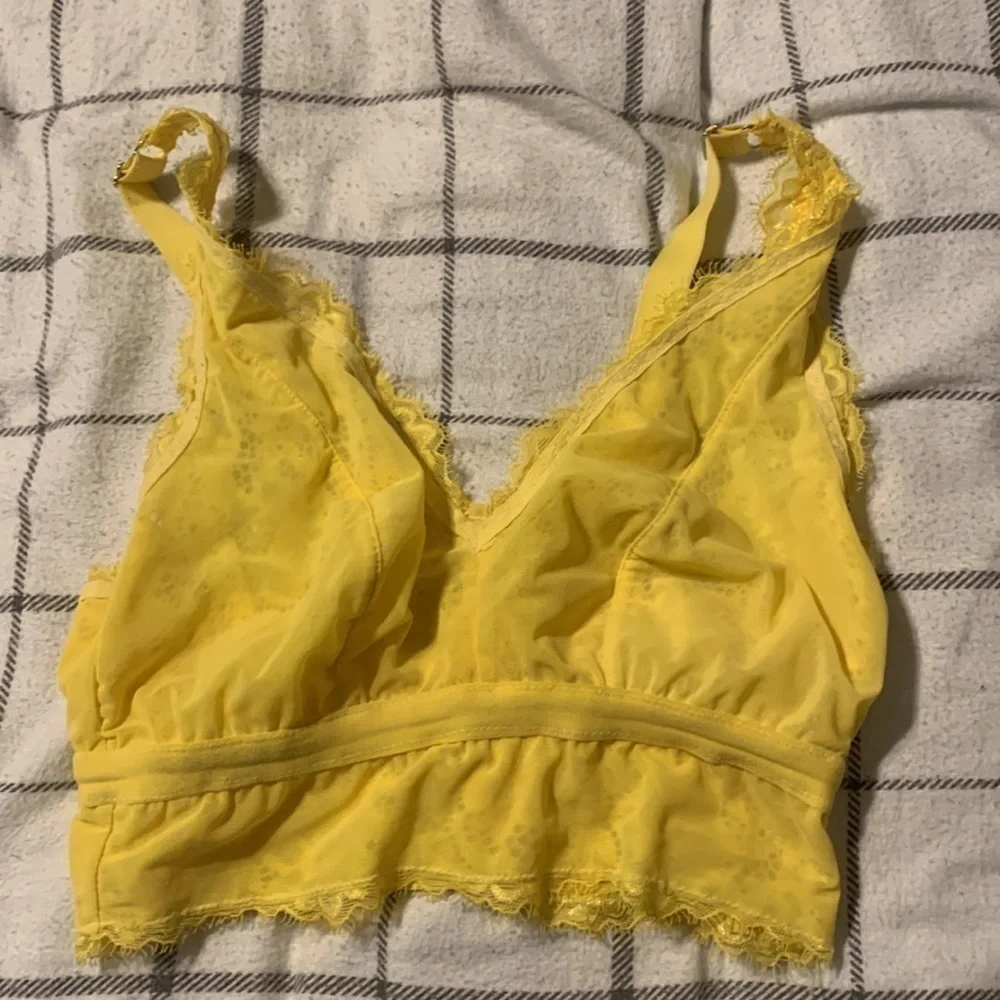 EUC Pret a Porter Curvy Longline Bralette